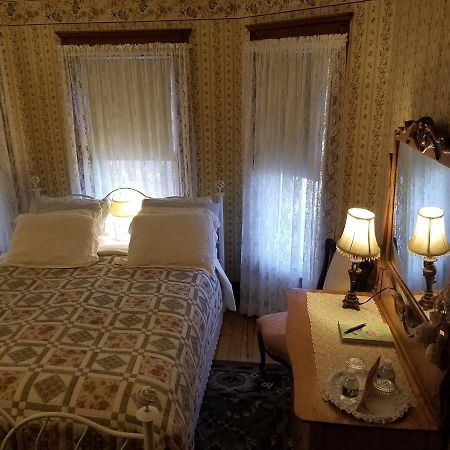 Rose & Thistle Bed & Breakfast クーパーズタウン エクステリア 写真
