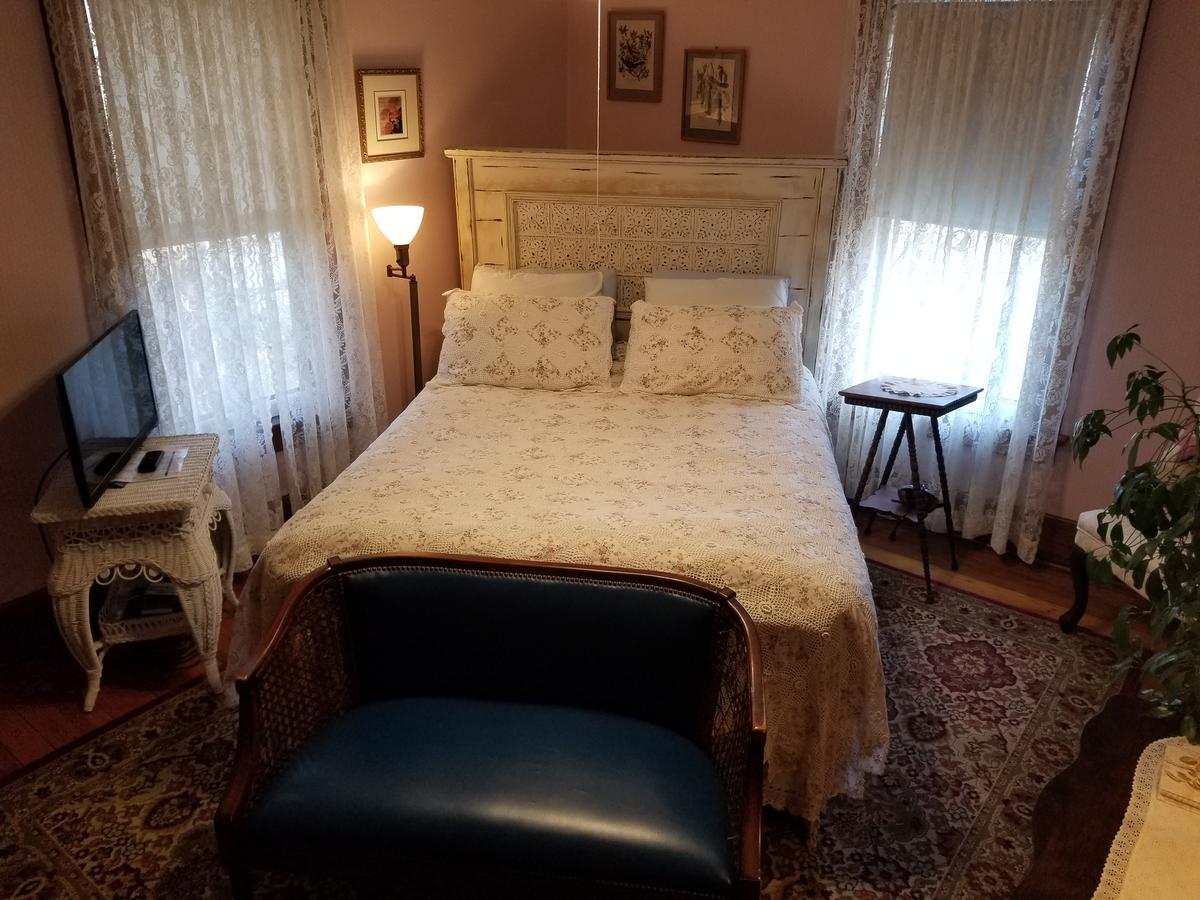 Rose & Thistle Bed & Breakfast クーパーズタウン エクステリア 写真