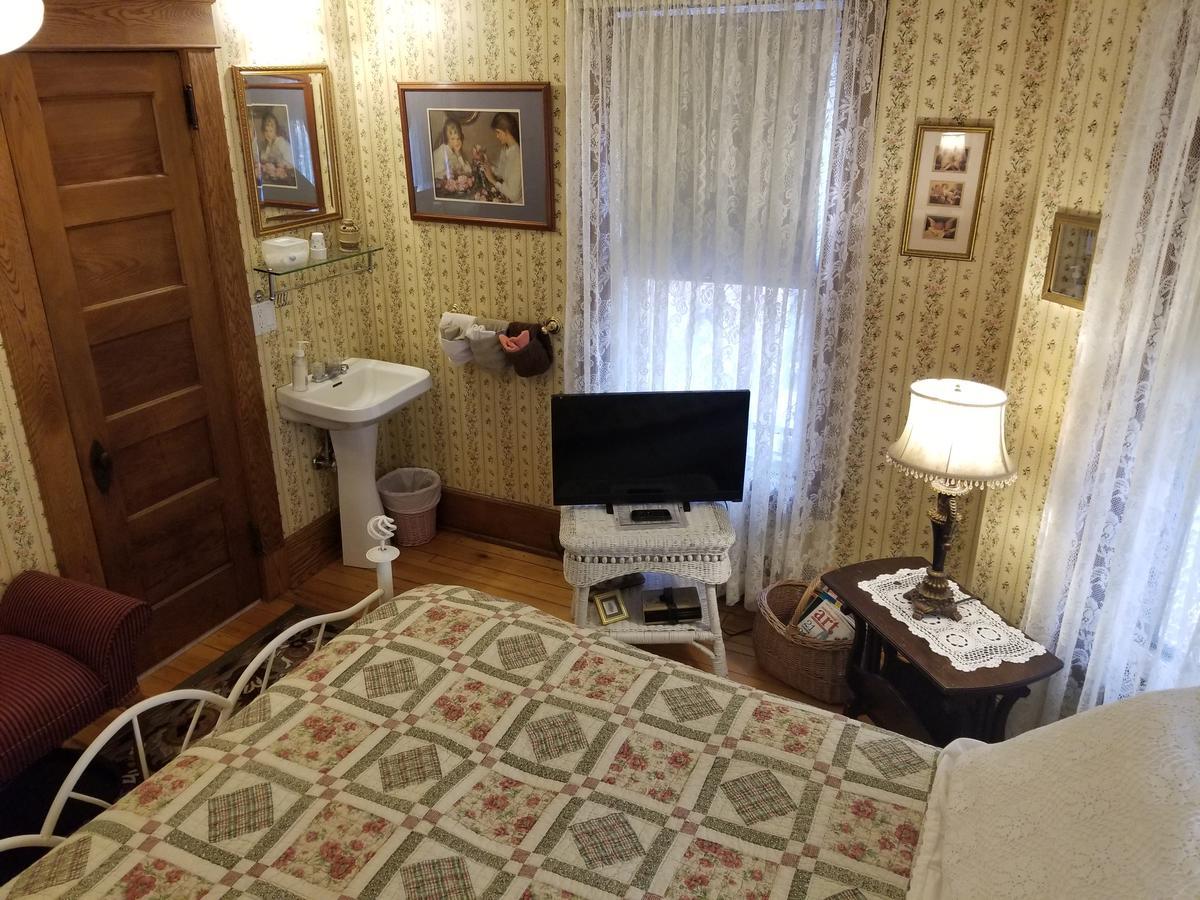 Rose & Thistle Bed & Breakfast クーパーズタウン エクステリア 写真